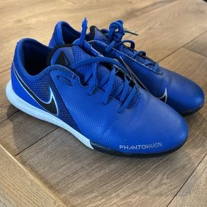 Nike indoor soccer shoes